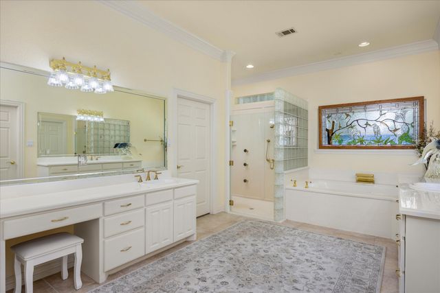 5501 Flagstick Drive, Granbury, TX 76049