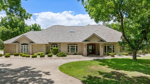 5501 Flagstick Drive, Granbury, TX 76049