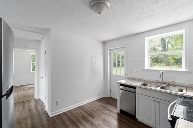706 Britton Springs Rd, Clarksville, TN 37042