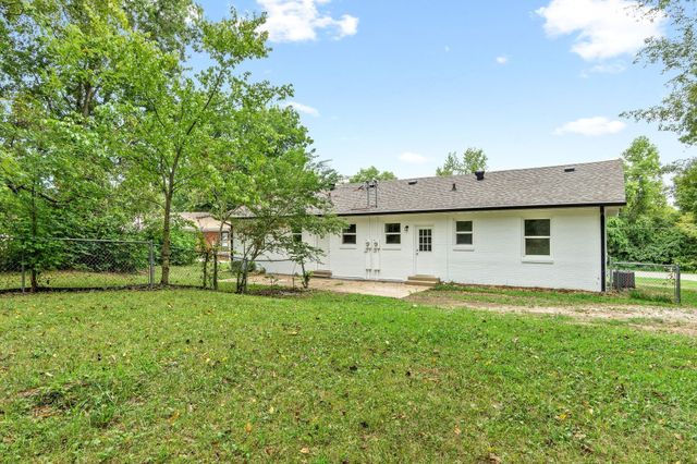 706 Britton Springs Rd, Clarksville, TN 37042