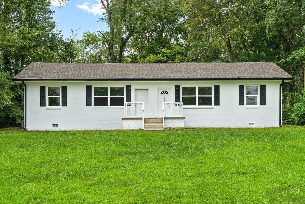706 Britton Springs Rd, Clarksville, TN 37042