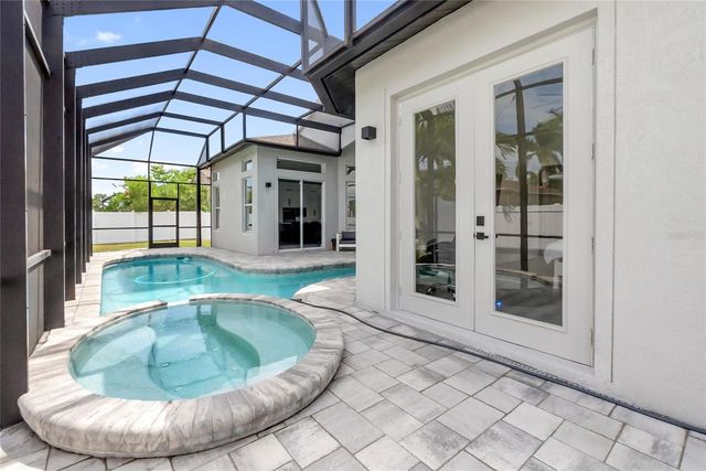 6603 38TH STREET E, Sarasota, FL 34243