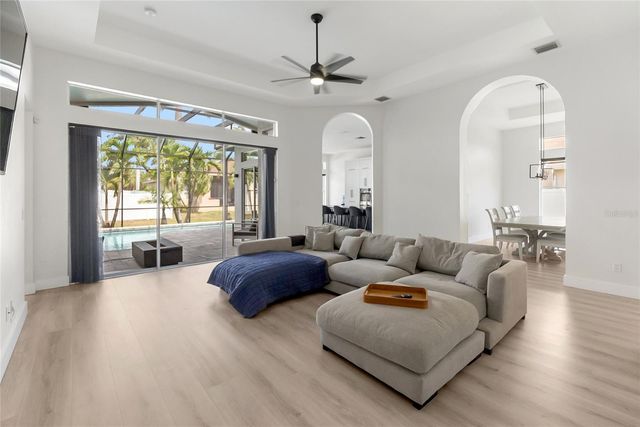 6603 38TH STREET E, Sarasota, FL 34243
