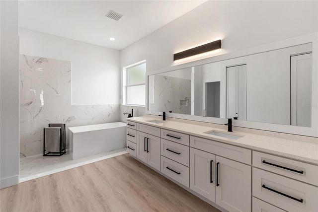 6603 38TH STREET E, Sarasota, FL 34243