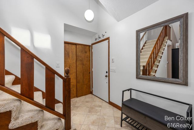 3161 Emberwood Drive SE, Lowell, MI 49331