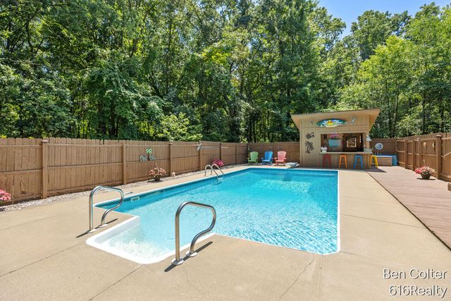 3161 Emberwood Drive SE, Lowell, MI 49331
