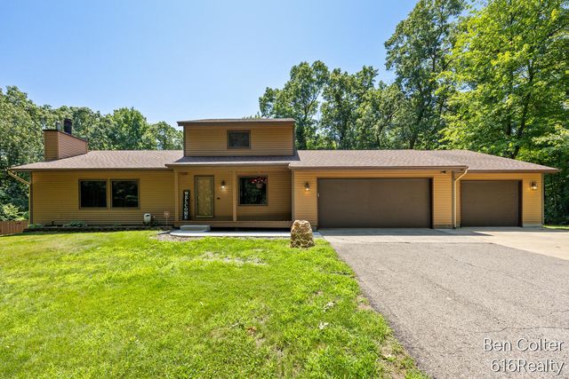 3161 Emberwood Drive SE, Lowell, MI 49331