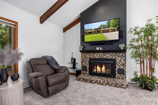 3161 Emberwood Drive SE, Lowell, MI 49331