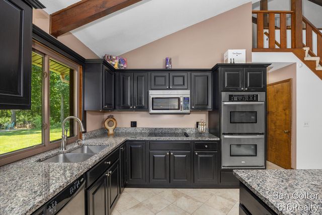 3161 Emberwood Drive SE, Lowell, MI 49331