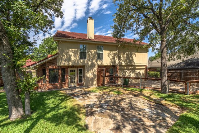 3104 Steve Drive, Hurst, TX 76054