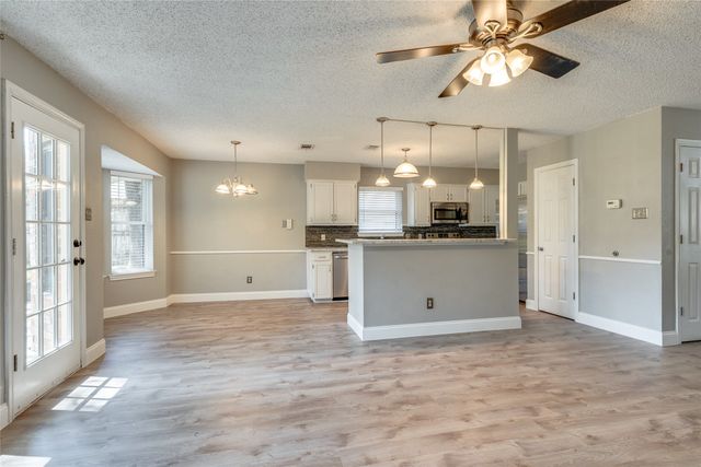 3104 Steve Drive, Hurst, TX 76054