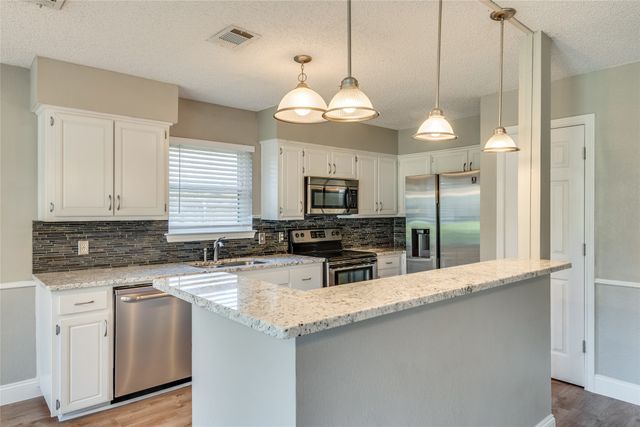 3104 Steve Drive, Hurst, TX 76054