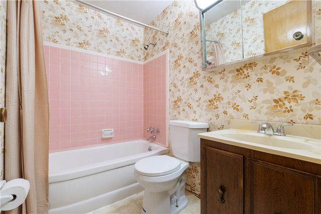 601 Dressel Rd, Shaler, PA 15101