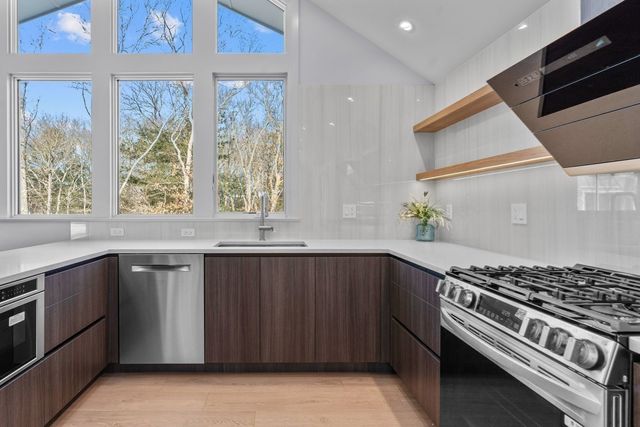46 Greensward Circle, Mashpee, MA 02649