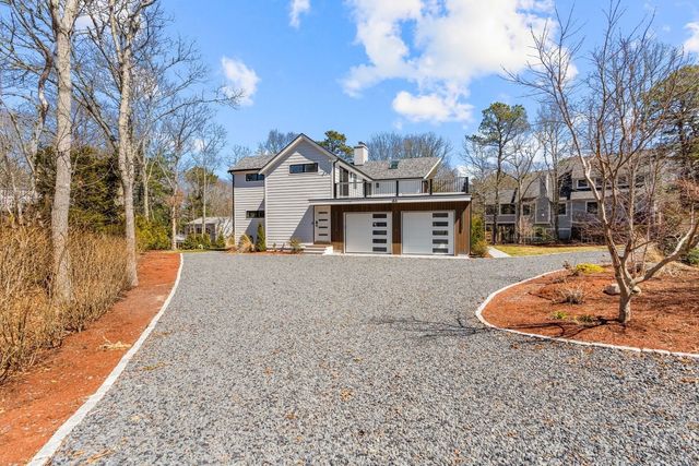 46 Greensward Circle, Mashpee, MA 02649