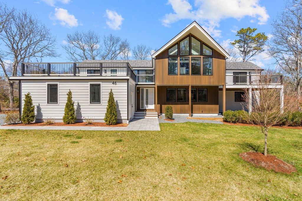 46 Greensward Circle, Mashpee, MA 02649