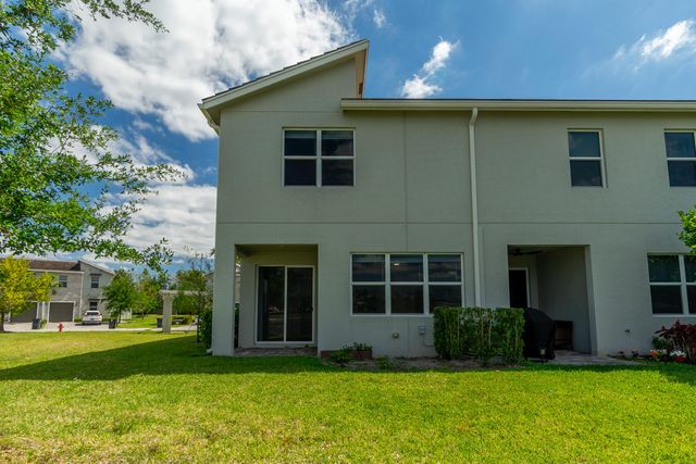 8618 Via Mar, Lake Worth, FL 33467