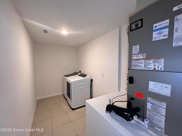 340 Wendover Road SW, Palm Bay, FL 32908