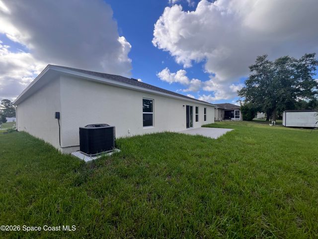 340 Wendover Road SW, Palm Bay, FL 32908