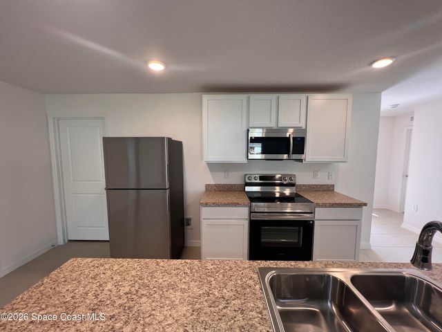 340 Wendover Road SW, Palm Bay, FL 32908