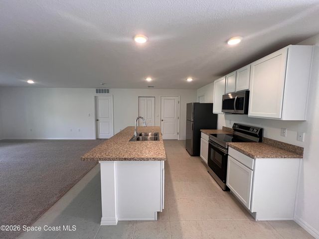 340 Wendover Road SW, Palm Bay, FL 32908