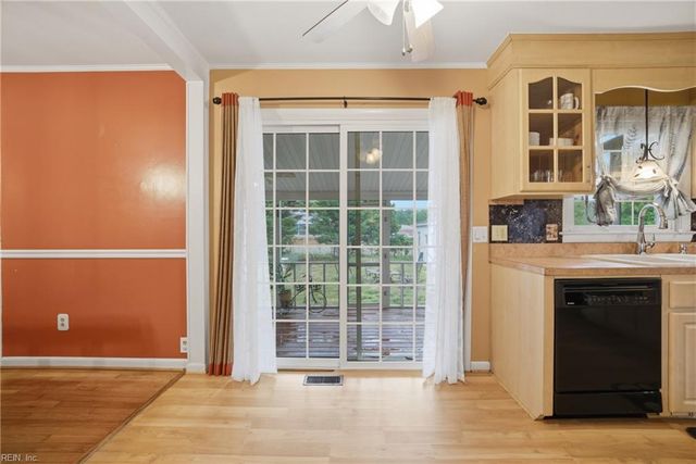 23 Prince George DR, Hampton, VA 23669