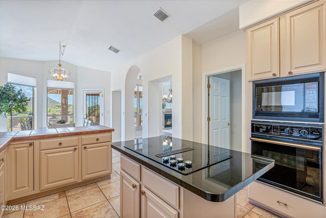 835 S Deer Meadow Loop, Tucson, AZ 85745