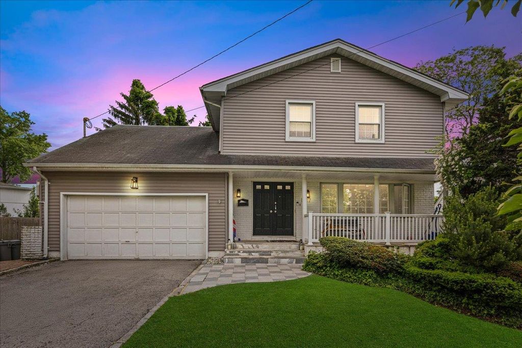 1127 Fordham Lane, Woodmere, NY 11598