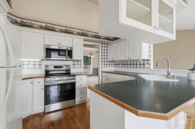 2247 E Gleneagle Dr, Eagle, ID 83616
