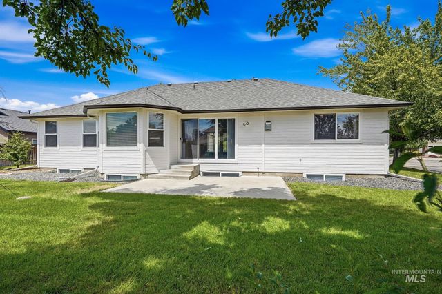 2247 E Gleneagle Dr, Eagle, ID 83616