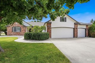 2247 E Gleneagle Dr, Eagle, ID 83616