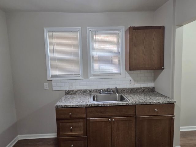 15765 Ward Avenue, Detroit, MI 48227