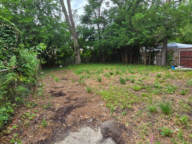 15765 Ward Avenue, Detroit, MI 48227