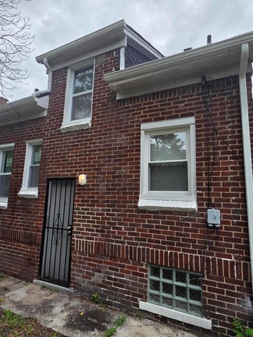 15765 Ward Avenue, Detroit, MI 48227