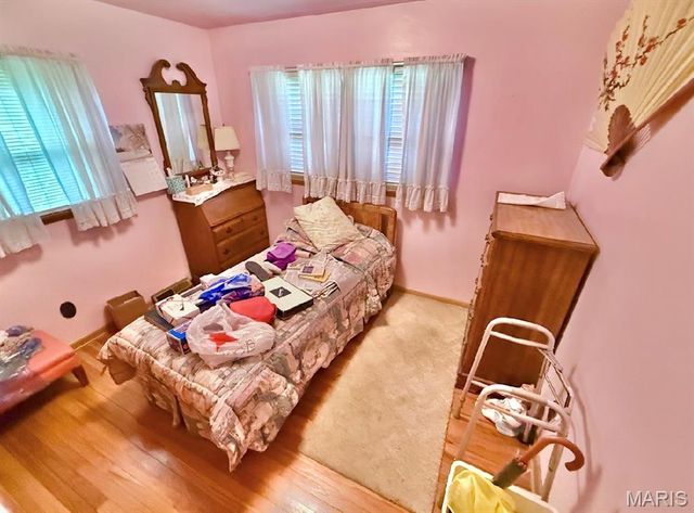 7127 Becker Road, Oakville, MO 63129