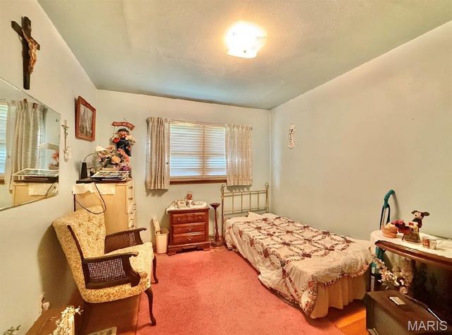 7127 Becker Road, Oakville, MO 63129