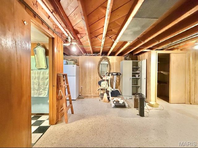 7127 Becker Road, Oakville, MO 63129