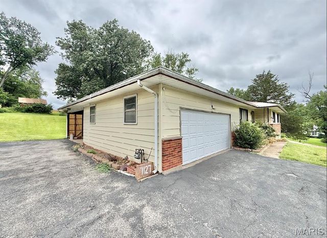 7127 Becker Road, Oakville, MO 63129