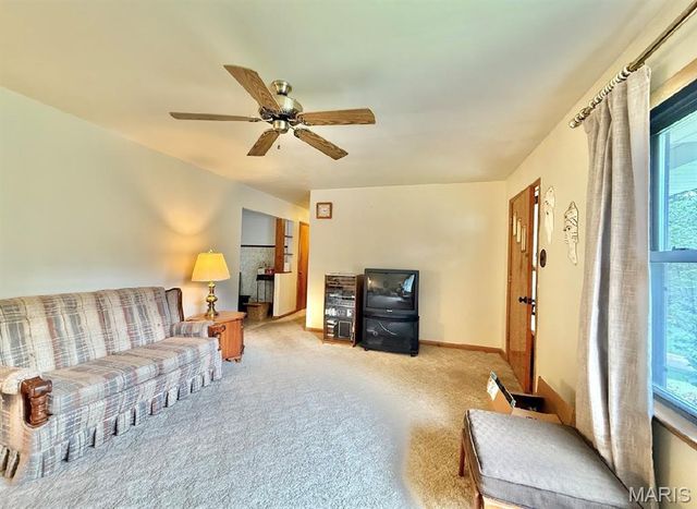 7127 Becker Road, Oakville, MO 63129