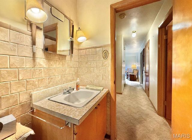 7127 Becker Road, Oakville, MO 63129