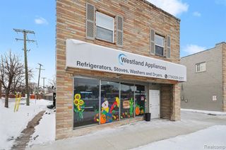 1638 S Wayne Road, Westland, MI 48186