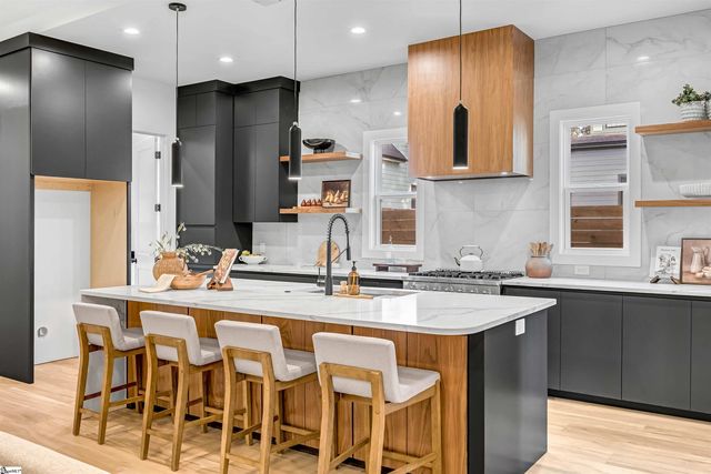 105 David Street, Greenville, SC 29609