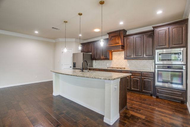 213 Park Villa Lane, Aledo, TX 76008