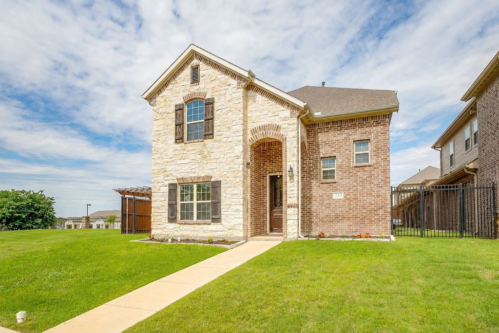 213 Park Villa Lane, Aledo, TX 76008