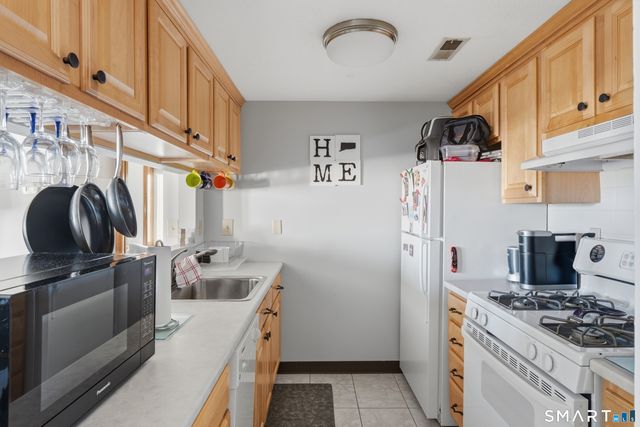 80 Little Oak Lane 80, Rocky Hill, CT 06067