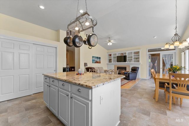 10594 N Bridle Way, Boise, ID 83714