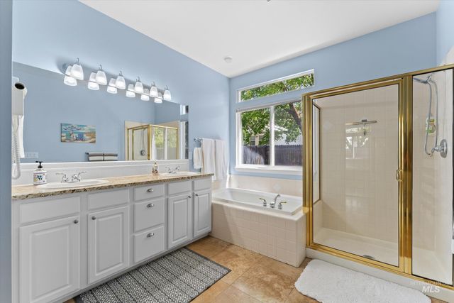 10594 N Bridle Way, Boise, ID 83714