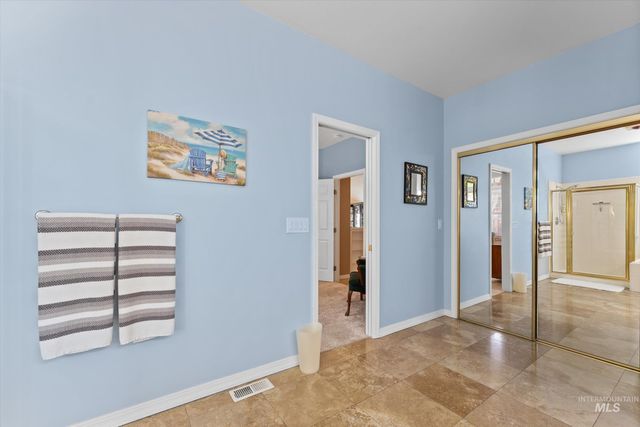 10594 N Bridle Way, Boise, ID 83714