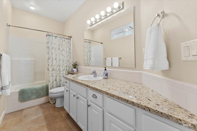 10594 N Bridle Way, Boise, ID 83714