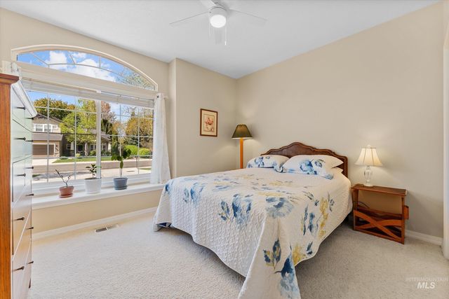 10594 N Bridle Way, Boise, ID 83714